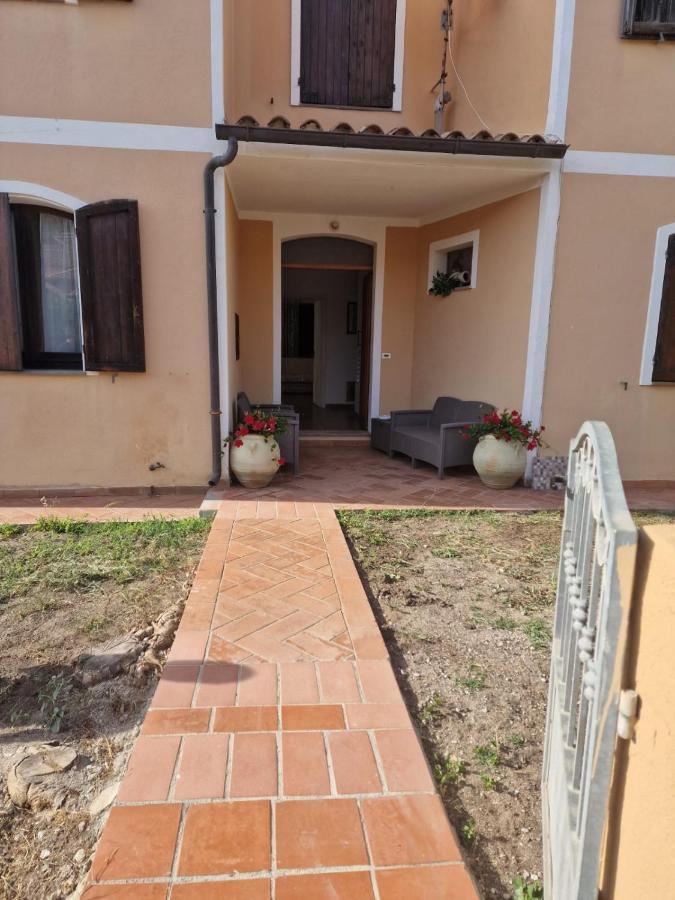 Claudia'S House Hotel Santa Teresa Gallura Ngoại thất bức ảnh